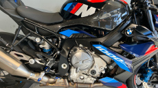 (23MY) BMW M1000 R